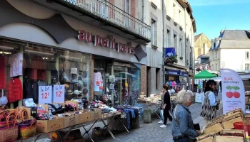 Au Petit Paris - 23500 Felletin