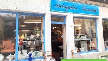 Espace Brocante Hautefort - Isabelle Parmentier - 24390 Hautefort