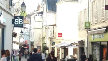 Jules Saintes (Fermé) - 17100 Saintes
