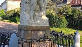 Parking à Pissos - France Parking à Pissos - France