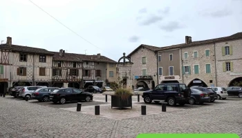 Place Gambetta - 24500 Eymet