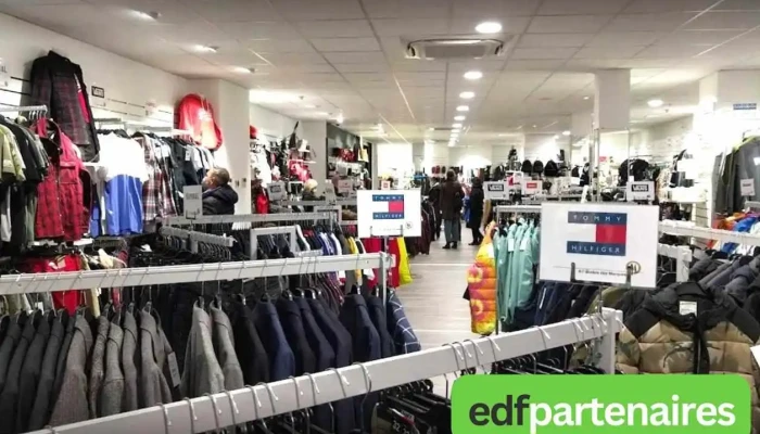 A Lombre Des Marques Angouleme Photos Du Proprietaire - Angoulême