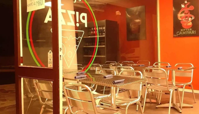A Tutta Pizza -  Atmosphere - Ascain
