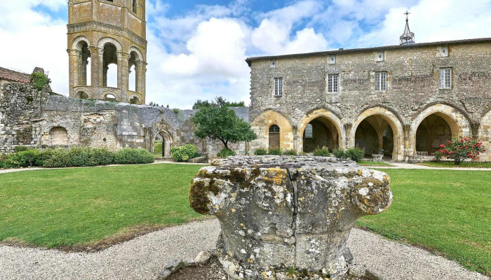 Abbaye De Charroux -  Street View Et 360deg - Charroux