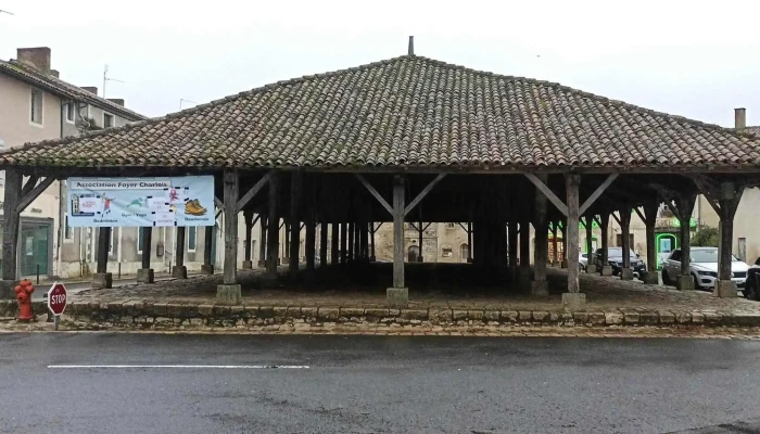 Abbaye De Charroux -  Videos - Charroux