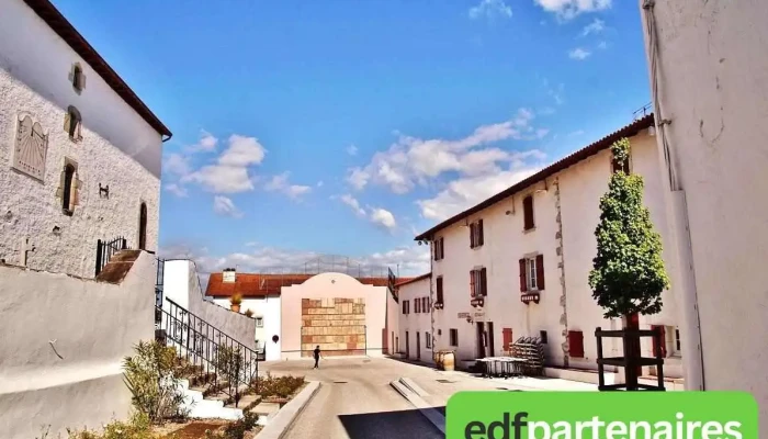 Ahetzeko Herriko Etxea Mairie Dahetze Tout - Ahetze