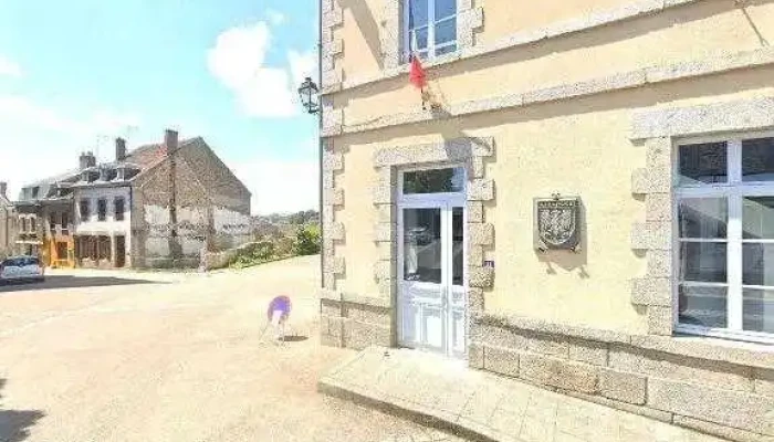 Allianz Assurance Auzances -    Bertrand Et Fanny Seguin Street View Et 360deg - Auzances