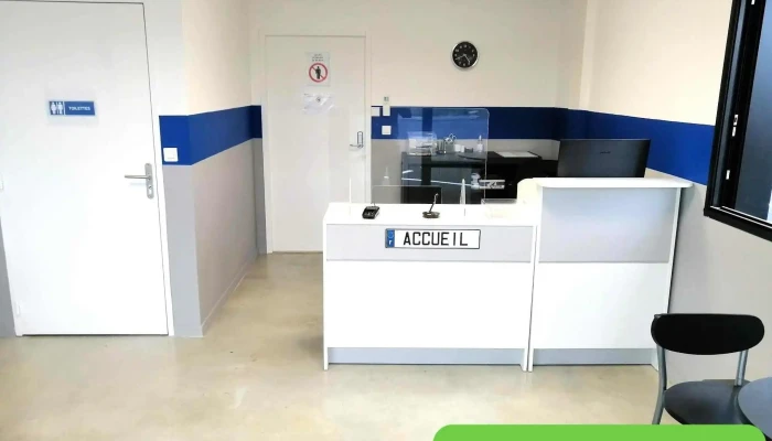 Aquitaine Equipement Poids Lourds Aepl Artix -  Interieur - Labastide-cézéracq