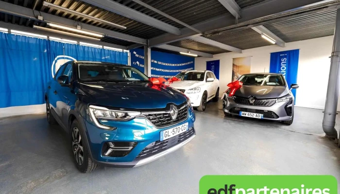 Aramisauto Bordeaux -  Distribution Automobile - Bruges