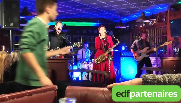 Arthurs Frenchies Bbq -  Videos - Lanton