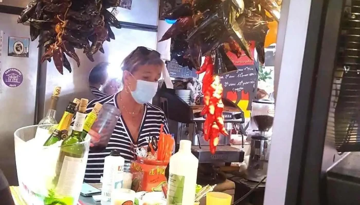 Au Comptoir De Sophie Olives Et Tapenades Interieur - Andernos-les-bains