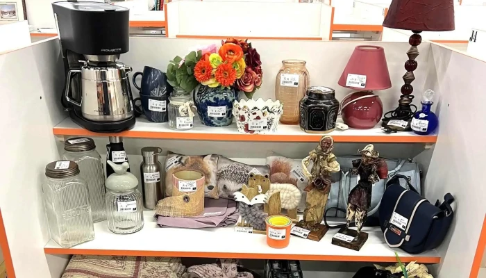 Au Vide Grenier La Rochelle Sud -    Angoulins Prix - Angoulins