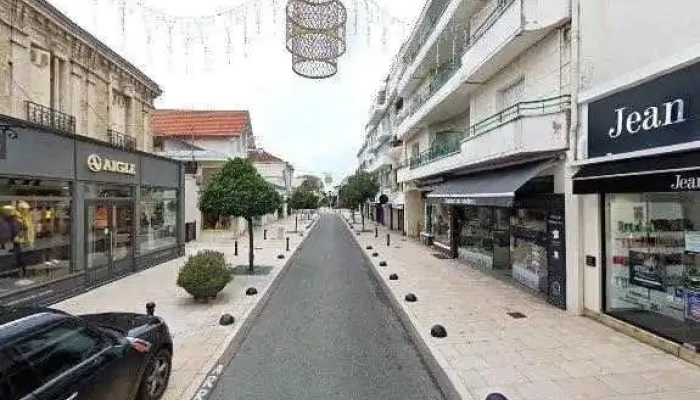 Beauty Success -  Street View Et 360deg - Arcachon
