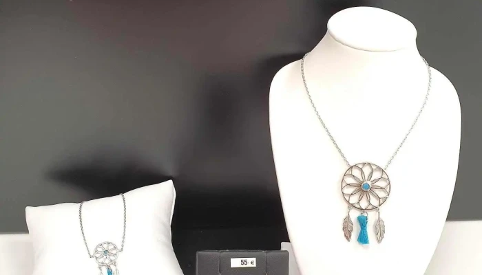Bijouterie Lafon -  Collier - Arnac-pompadour
