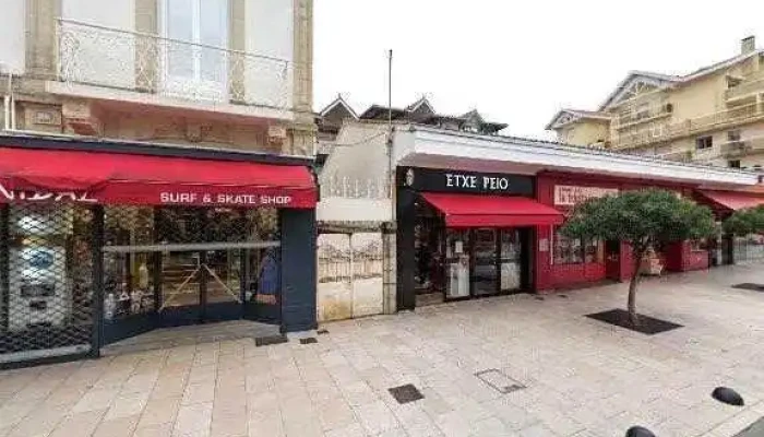 Boardriders Quiksilver Roxy Element Billabong Rvca Dcshoes Arcachon -  Street View Et 360deg - Arcachon