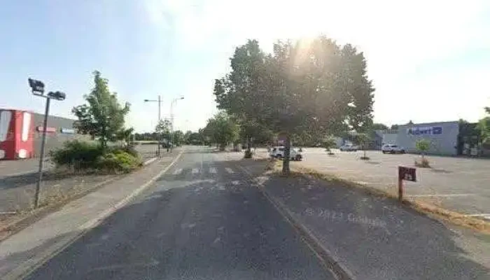 Bouchard Peintures Chatellerault Street View Et 360deg - Châtellerault
