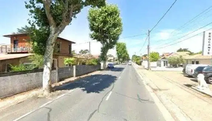 Brocante Au Bonheur Des Dames -  Street View Et 360deg - Andernos-les-bains