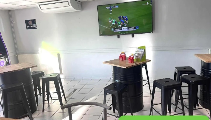 Cafe Du Centre -  Atmosphere - Aiffres
