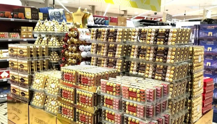Carrefour Market Dangé-Saint-Romain - Les Varennes