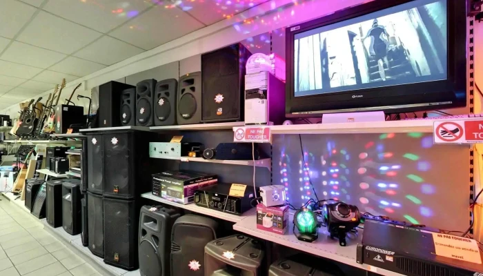 Cash Express Magasin Doccasions Multimedia Telephonie Bijoux Achat Dor Street View Et 360deg - Brive-la-gaillarde