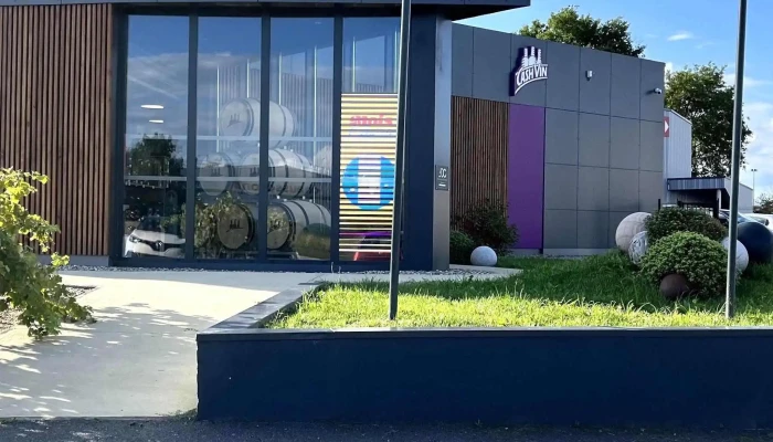 Cash Vin -  Emplacement - Artigues-près-bordeaux