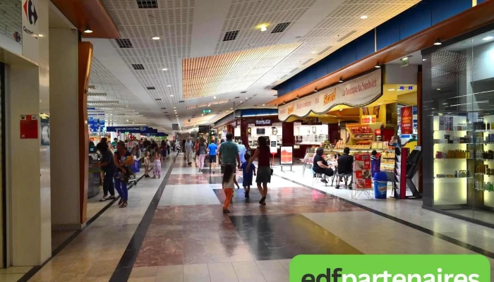 Centre Commercial Carrefour Angoulins -  Photos Du Proprietaire - Angoulins