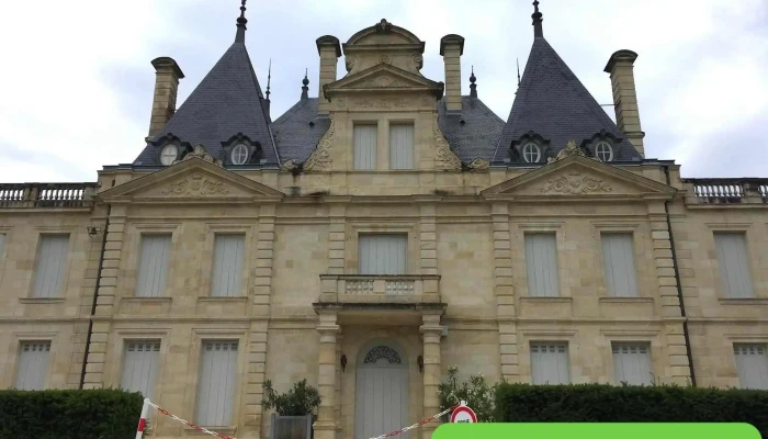 Château de Lussac - 33570 Lussac