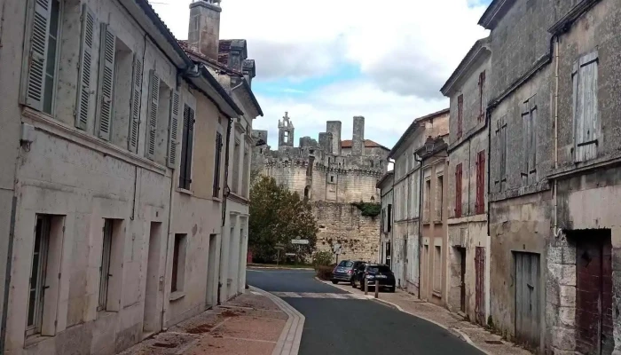 Château de Mareuil - 24340 Mareuil En Périgord