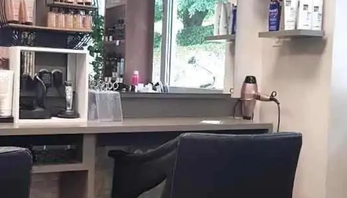 Coiffure mixte "Le Bien Être" Patricia S - Arnac-Pompadour