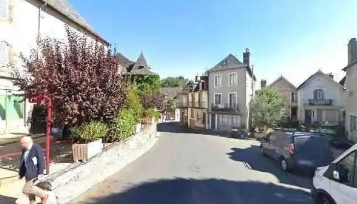 Credit Agricole Centre France   Allassac Street View Et 360deg - Allassac