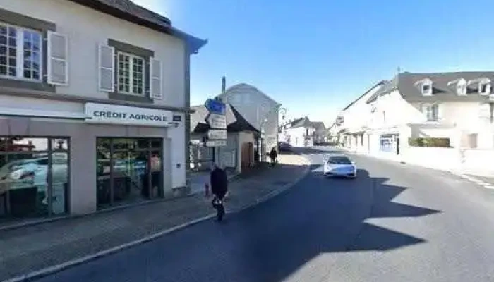 Credit Agricole Centre France   Pompadour Street View Et 360deg - Arnac-pompadour