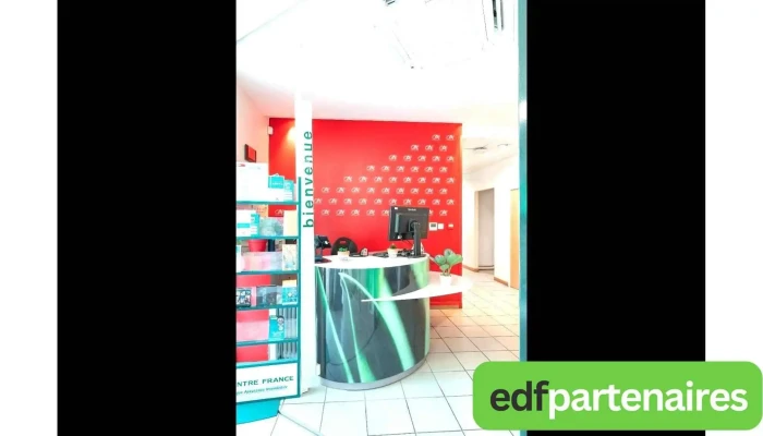 Credit Agricole Centre France   Pompadour Tout - Arnac-pompadour