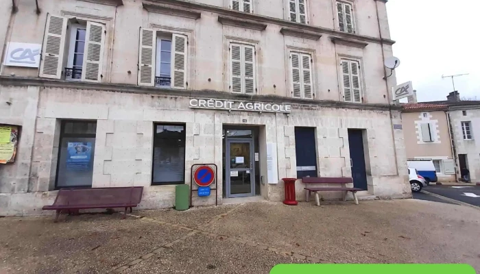 Crédit Agricole Charente Périgord - 24340 Mareuil En Périgord