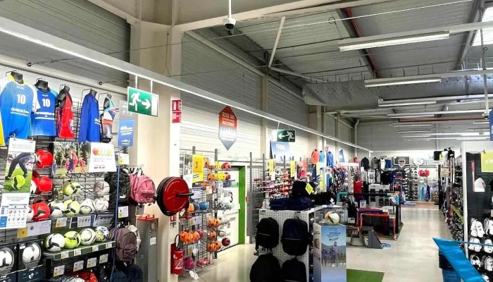 Decathlon Chatellerault -  Photos Du Proprietaire - Châtellerault