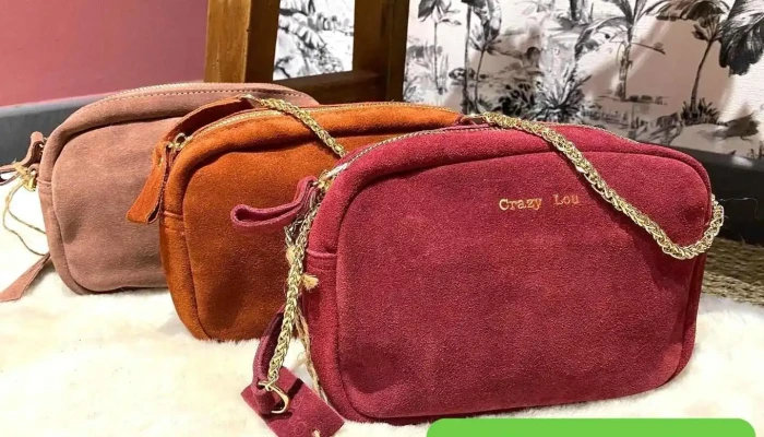Eone Pret A Porter Mode Et Accessoires Pour Femmes Modernes Interieur - Nay