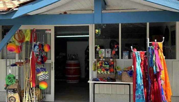 Epicerie des ourmes - 90 Av. Du Lac