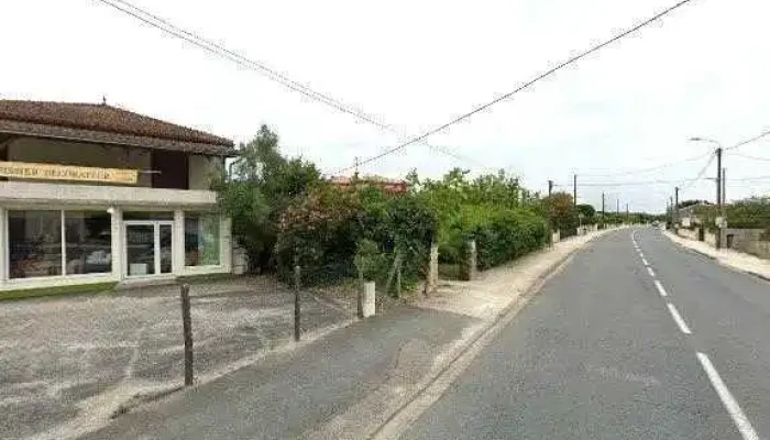Foucaud Sarl Tapissier Decorateur Et Restauration De Meubles Anciens En Gironde Street View Et 360deg - Coutras