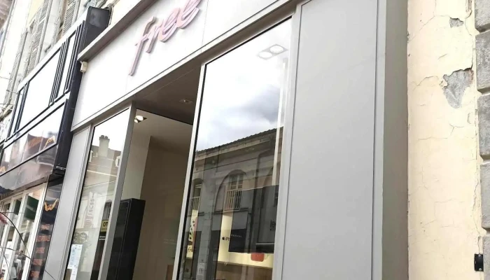 Free - Boutique Pau Centre Ville - 64000 Pau