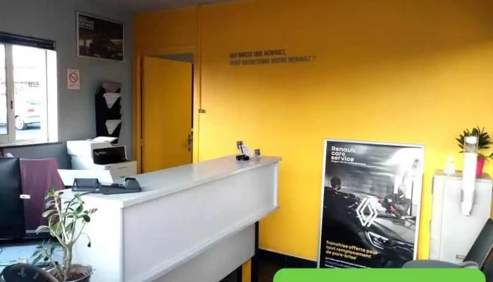 Garage Mounier Carrosserie Briouxaise   Renault   Dacia Carrosserie Ad Agreee Assurances Interieur - Brioux-sur-boutonne