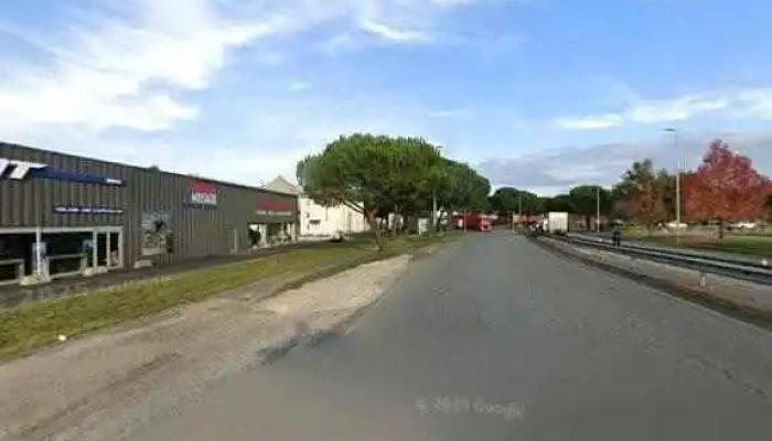Giant Brive -    De Carvalho Street View Et 360deg - Brive-la-gaillarde