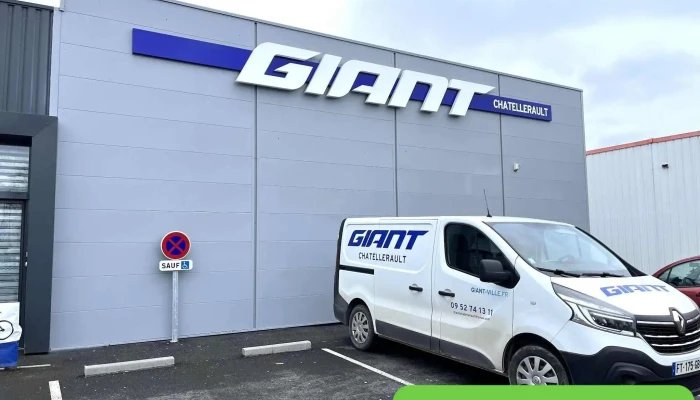 Giant Chatellerault Photos Du Proprietaire - Châtellerault