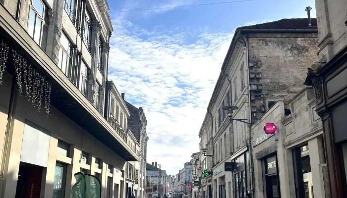Grande Pharmacie Joubert -    Angouleme Tout - Angoulême
