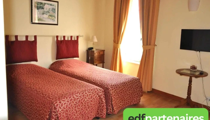Hotel Du Donjon Chambres - Aulnay