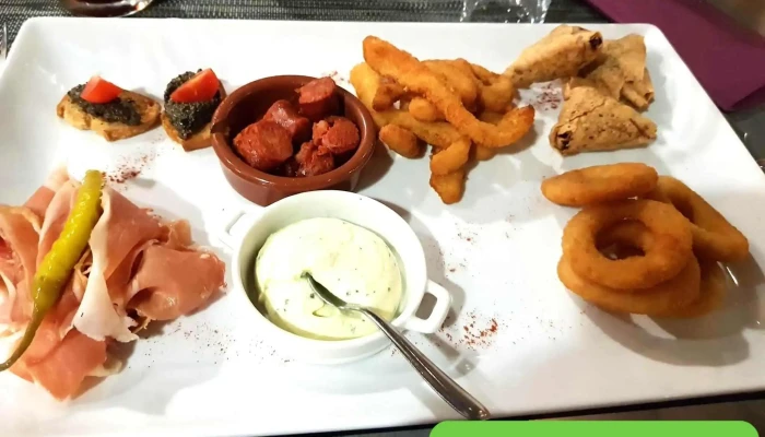 Hotel Ilargi -  Plats Et Boissons - Ascain