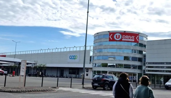 Hyper U Et Drive -  Hypermarche - Saintes