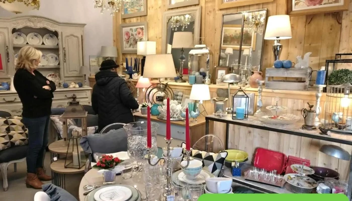 Indigo Meubles Decoration Vintage - 86320 Lussac-Les-Châteaux