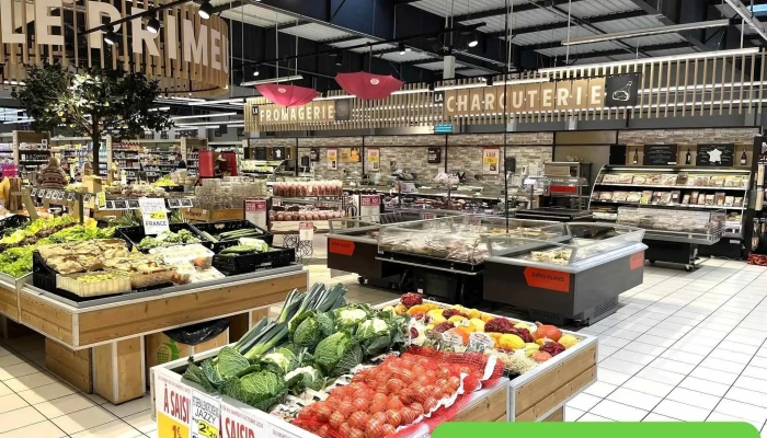 Intermarche Super Aixe Sur Vienne Interieur - Aixe-sur-vienne