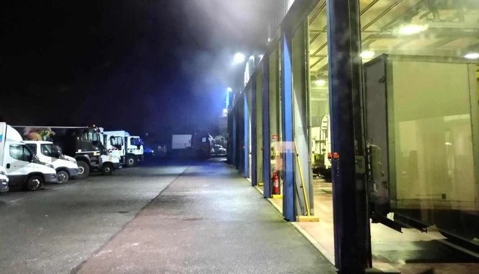 Iveco Bordeaux -    Parot Adresse - Bruges