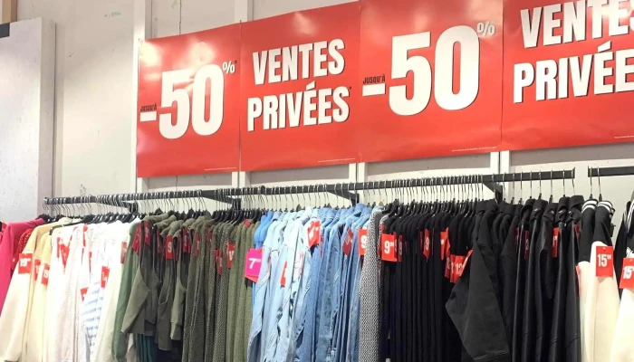 Jennyfer -  Magasin De Vetements Pour Jeunes - Châtellerault