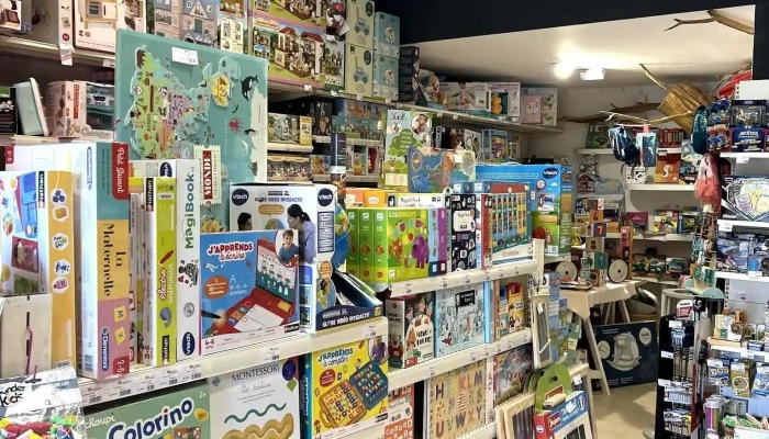 Jouets Sajou -  Interieur - Saint-pée-sur-nivelle